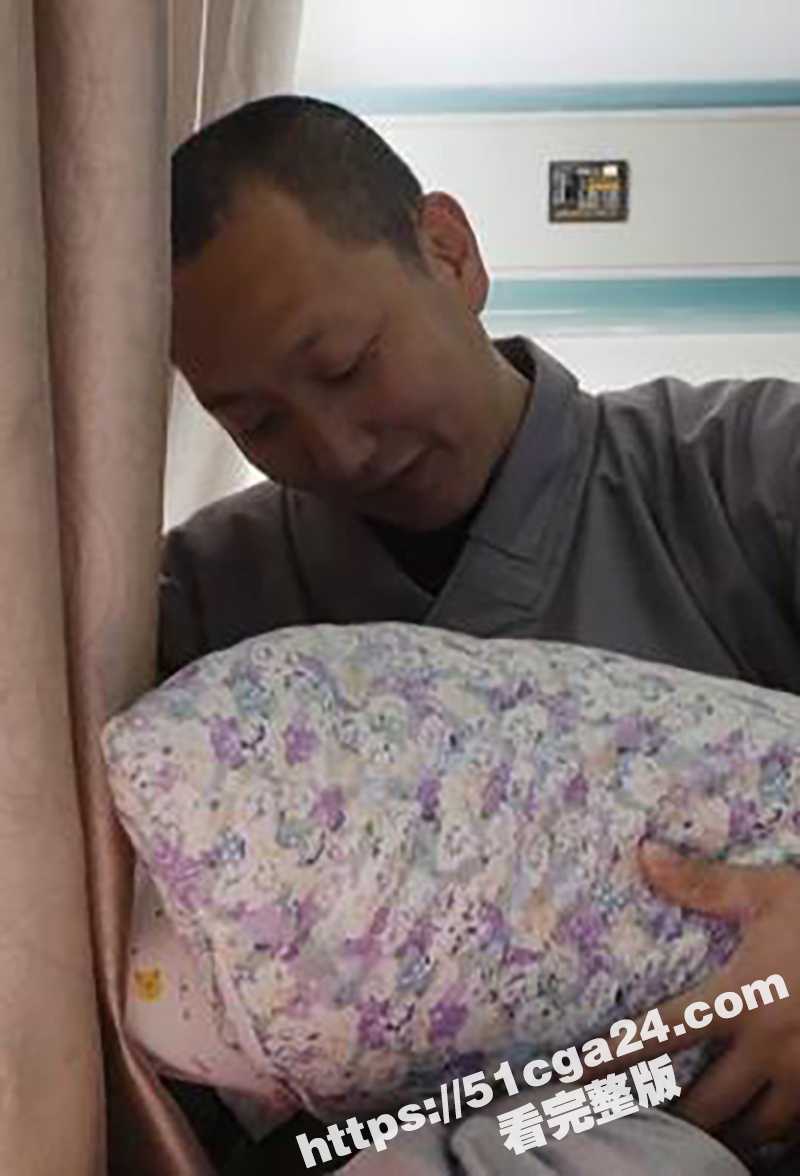 救助上百名孕妇及弃婴的网红“和尚爸爸”道禄被警方逮捕5拷贝
