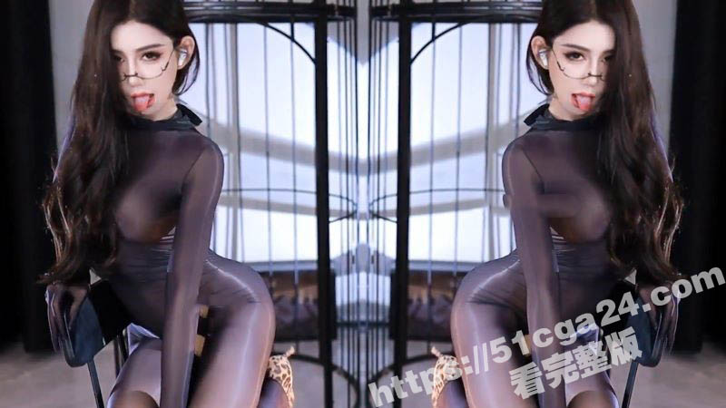 虎牙极品女神桃一3W豪定道具自慰视频 6