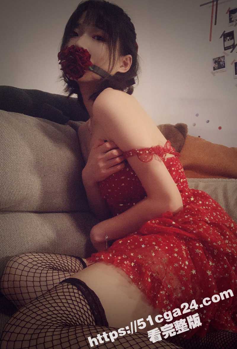 推特反差婊CandyTt0211户外露出视频流出2拷贝