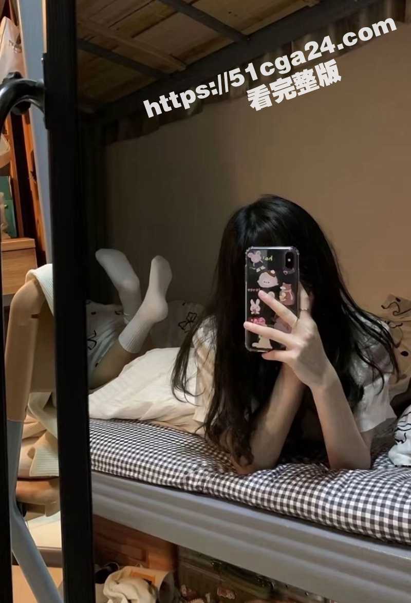 舞蹈系美女大学生不雅视频泄露 自拍粉穴假屌自慰 偷拍室友全裸出镜 妥妥反差小母狗！