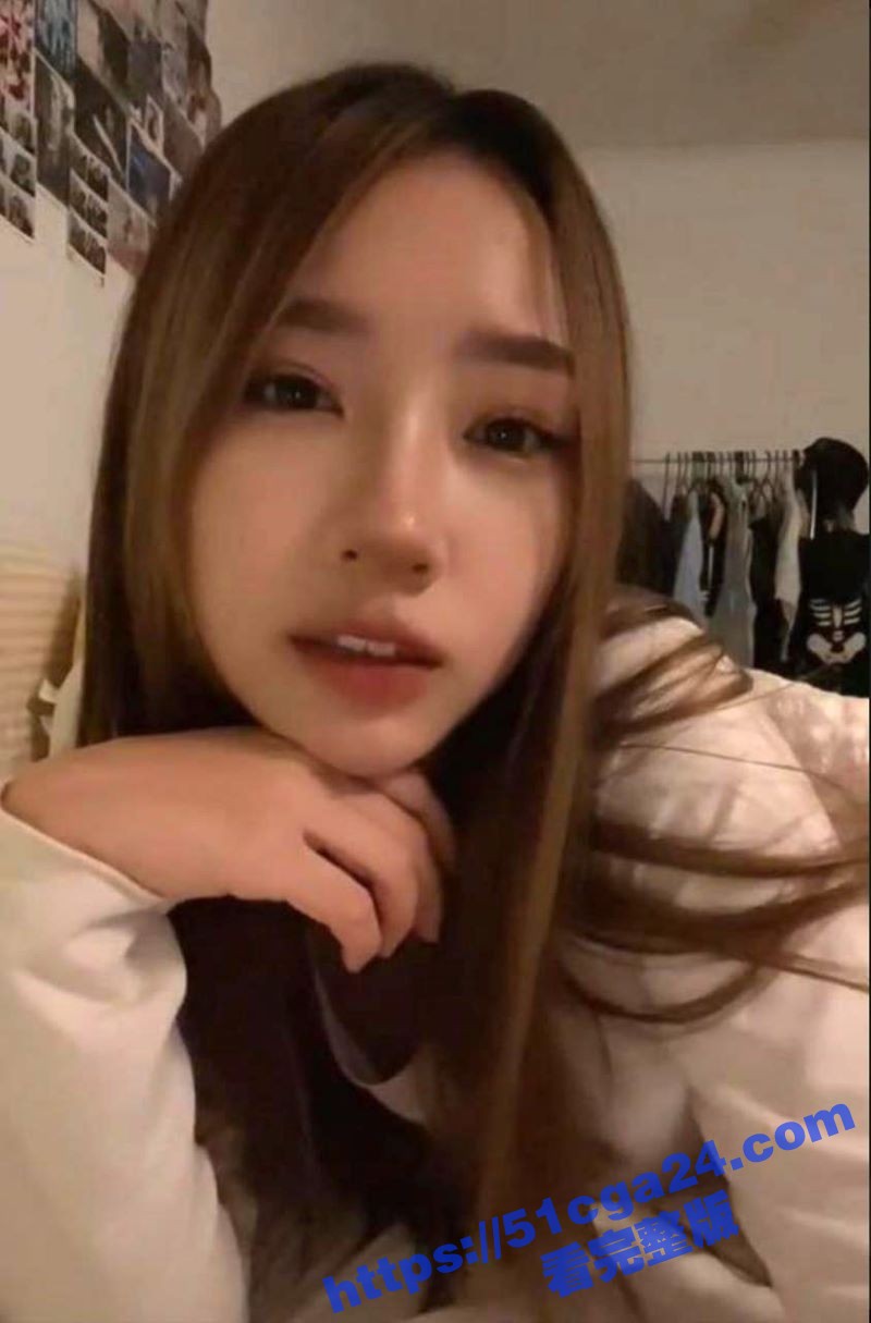 完美身材清纯乖乖女性爱视频流出 3
