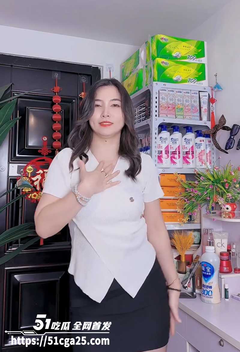 快手网红刘姨不雅视频爆出 3 拷贝