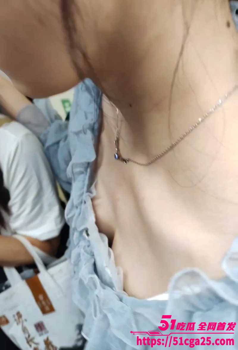 真实偷拍路人美女露点合集曝光 7 拷贝