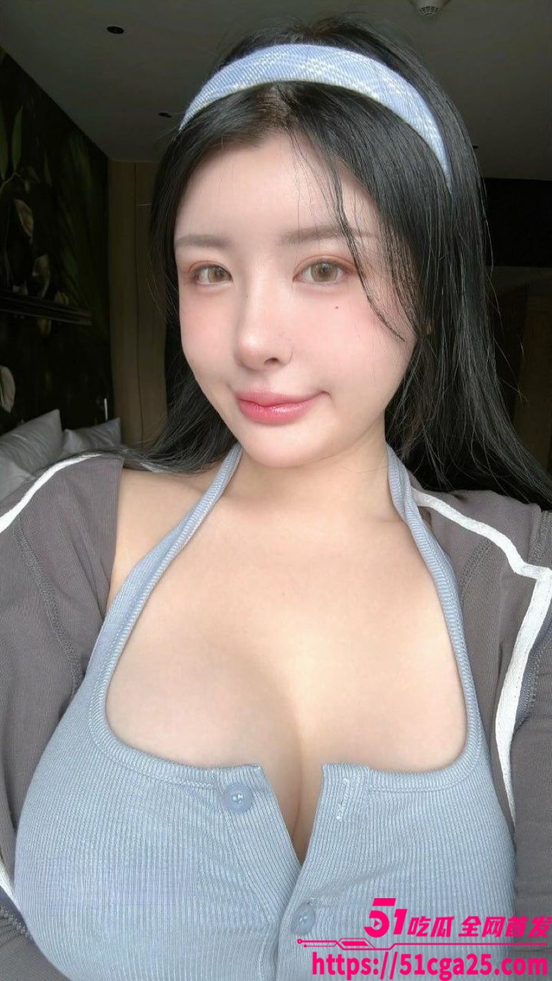 高颜值微女神 Cocopie0218 浴池自慰拍摄 丰乳肥臀诱惑十足 白虎逼被道具抽插 淫水四溢！