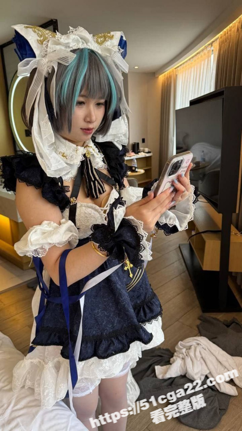03年魅魔纹Coser 荔枝 漫展被土豪相中 瞒着男友被灌醉后 服侍变态金主一整晚！