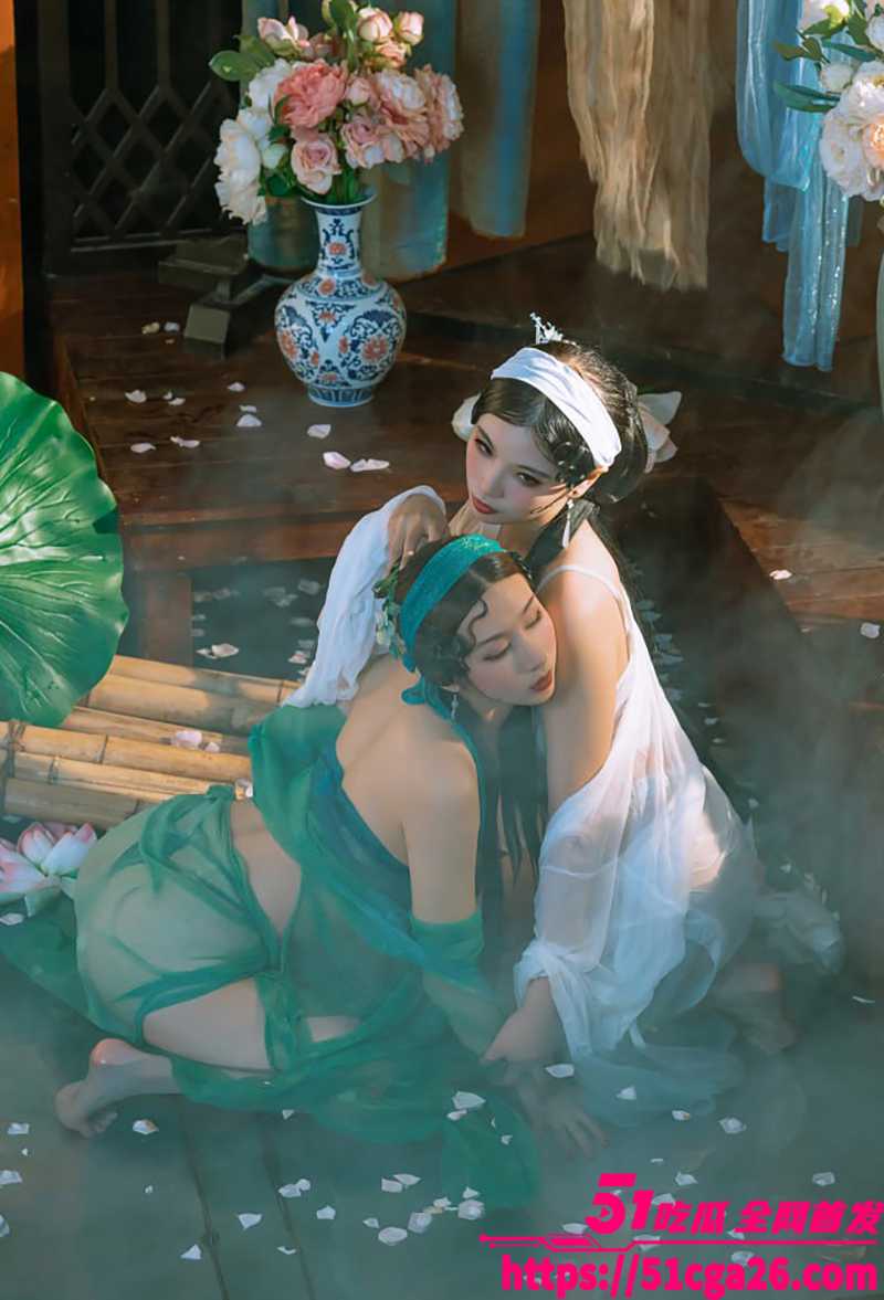 奶桃桃轩萧学姐双人旗袍白娘子青蛇捆绑双人三套合集拍摄花絮流出12