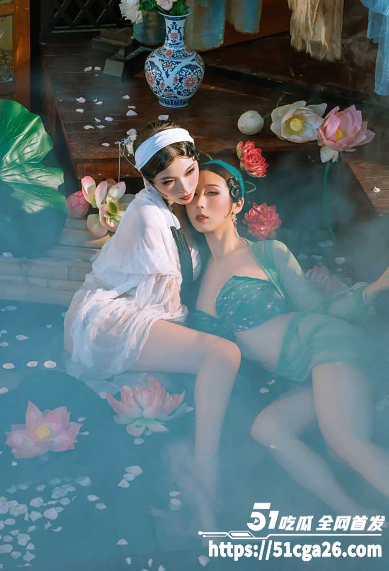 奶桃桃轩萧学姐双人旗袍白娘子青蛇捆绑双人三套合集拍摄花絮流出10