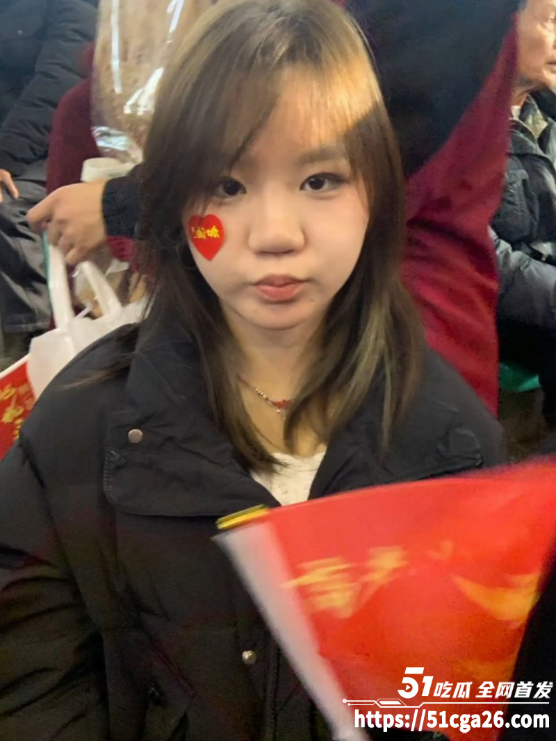 陕西商洛19岁大一学妹 吴睿尧 微胖母狗假期在家发情 被炮友远程调教 浑身写满下贱铭文！