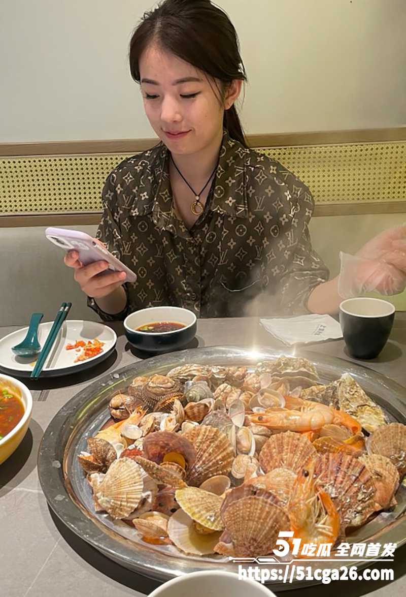 泡良大神 银优66 百人斩视频合集流出 玩遍各种人妻嫩妹 SM双飞御姐女神 淫乱玩法炸裂三观！