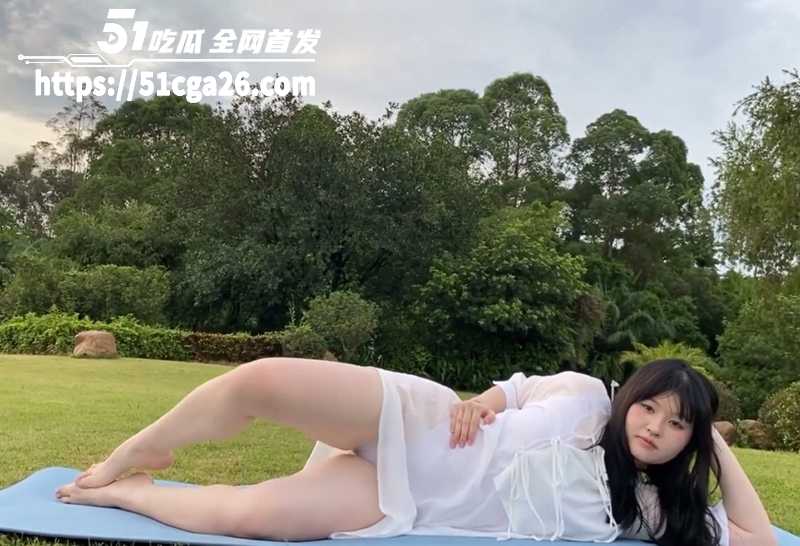 油管瑜伽博主周奕亲露点裸体瑜伽视频流出7拷贝