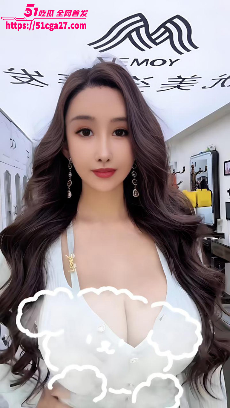 抖音43万粉短剧女演相关图片