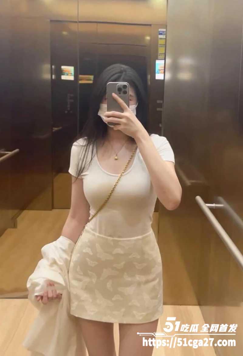 95后清纯律师妹子竟相关图片