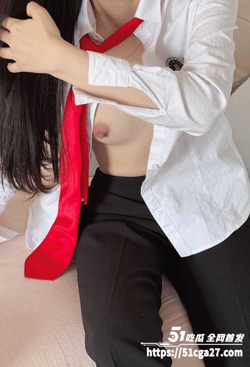 95后清纯律师妹子竟相关图片