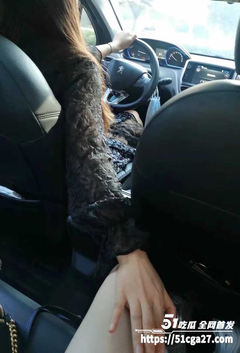 95后清纯律师妹子竟相关图片