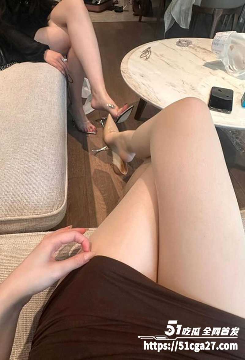 95后清纯律师妹子竟相关图片