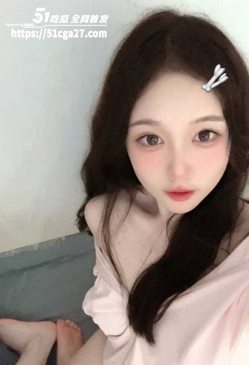 推特博主 小川大王 超淫约炮视频合集流出 众多美女被玩成精盆母狗 SM调教3P乱交 无套爆操尺度拉满！