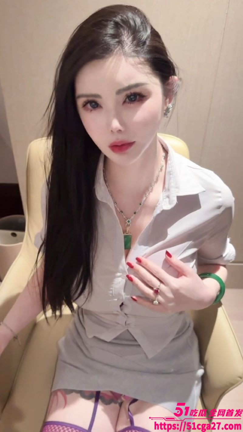 果哥御用女模 颜瑜Yuki 最新付费作品 激情露脸三点全露 女上位骑乘榨精淫叫不断！