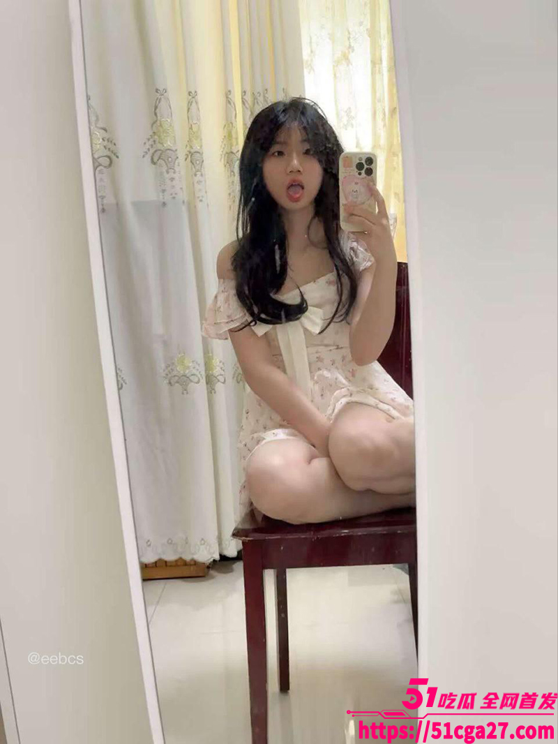 反差学生妹纯欲自拍流出 镜头前大秀可爱软糯身材 超绝美乳做爱时蹦跳不停！
