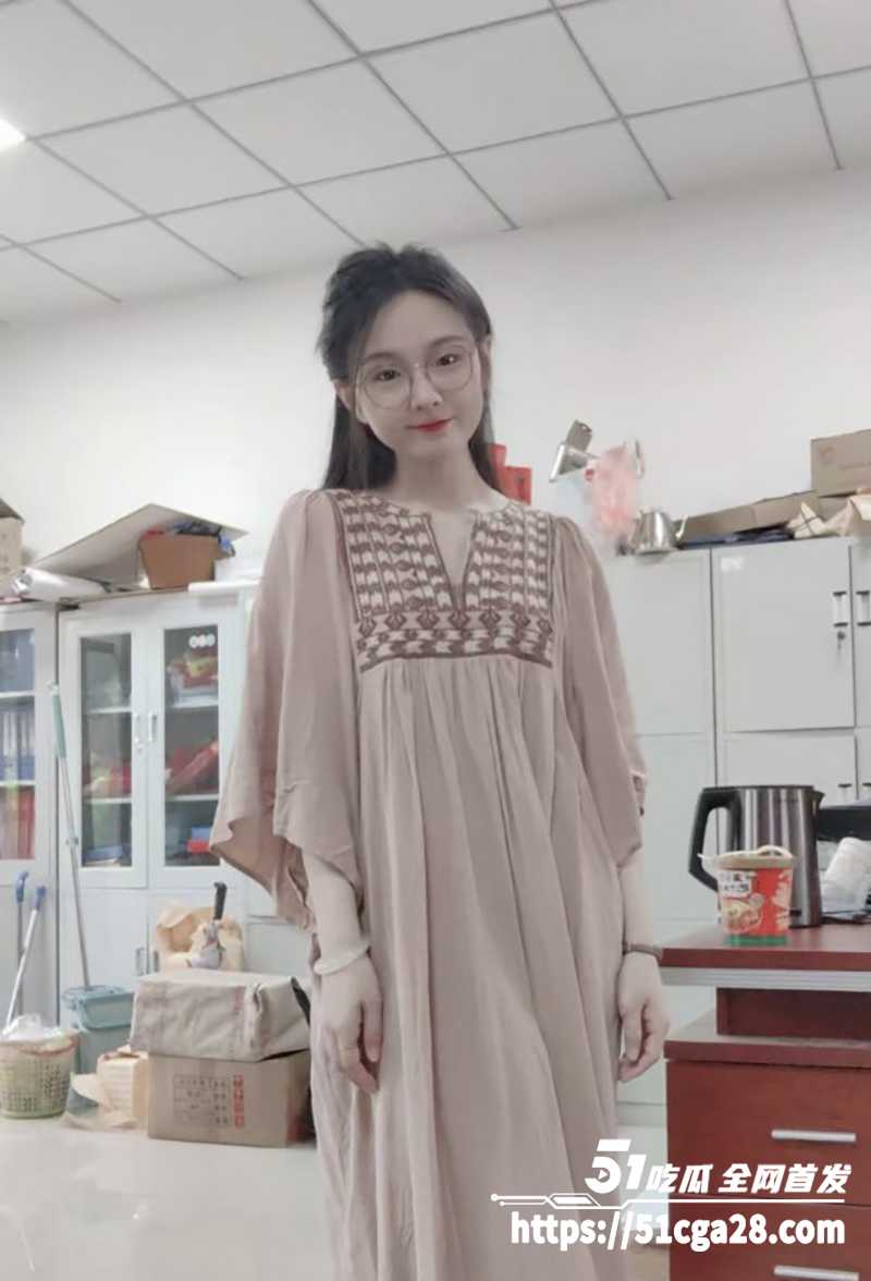 河北公务员 苏酥 不相关图片