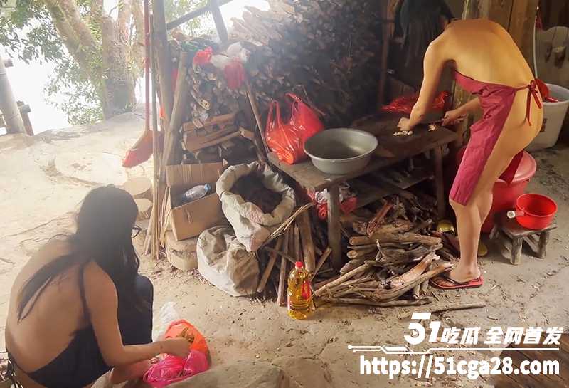 户外露出主播 Cik相关图片