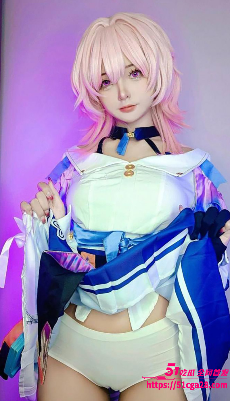二次元巨乳萝莉 ya相关图片