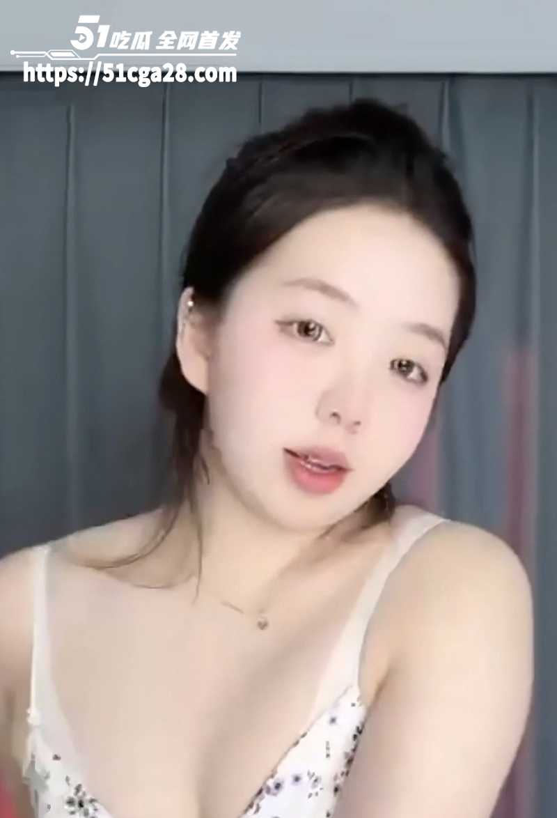 极品福利姬 绵绵小嘉 超淫福利合集流出 肉感美少女性感淫舞 揉穴自慰风骚至极！
