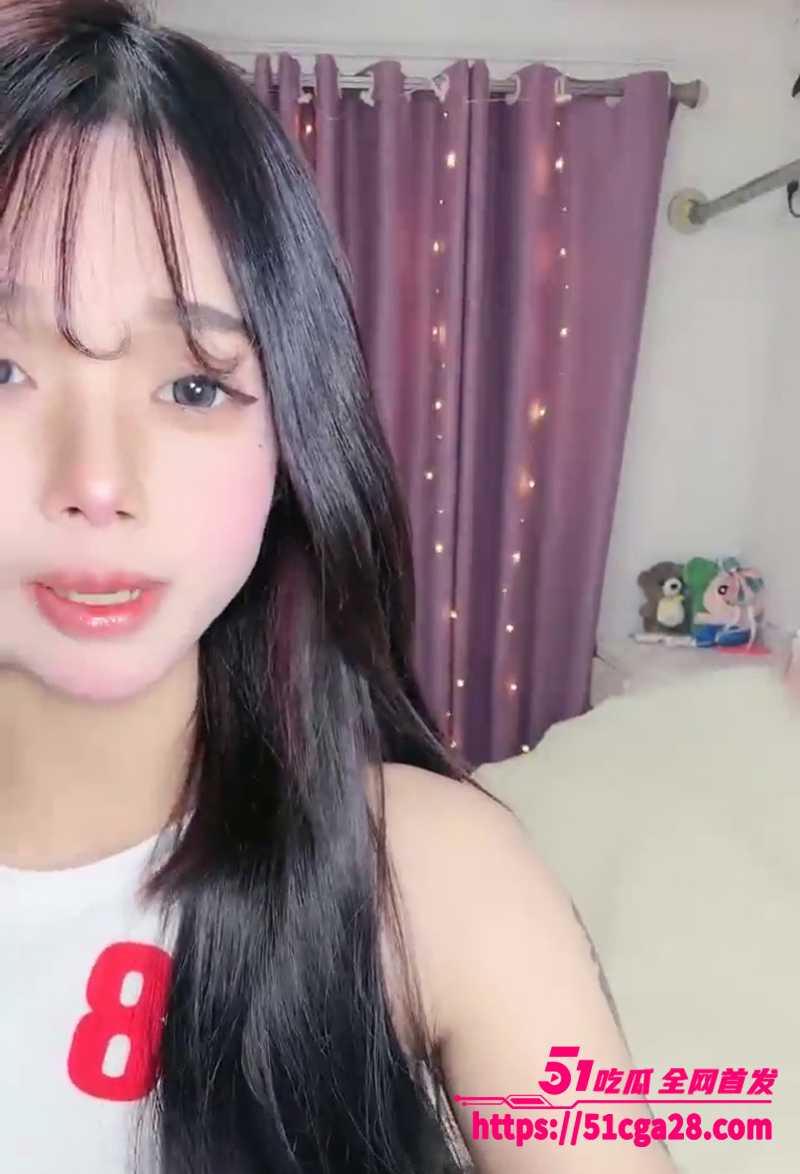 巨乳网黄主播 纯情的皮皮 情色直播精选 第四弹！超性感比基尼运动女孩 淫骚叫着爸爸揉穴自慰！