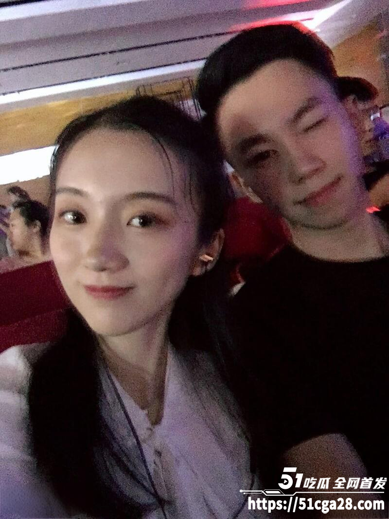 清纯黑丝小美女 与男相关图片
