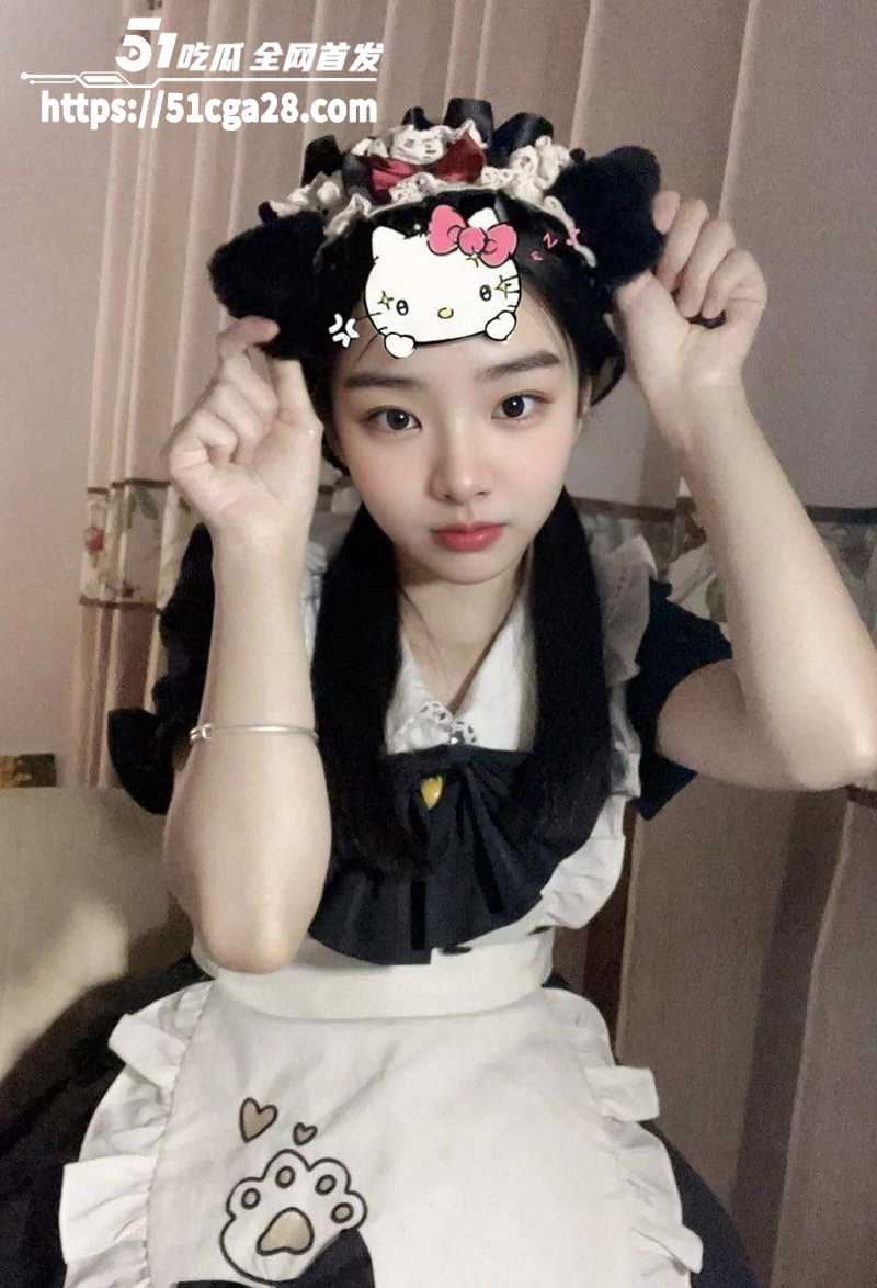 阜新瓜友狠爆前女友 张佳佳 不雅视频！清纯美女穿萝莉装舔肉棒跳骚舞 自慰玩穴视频视频全曝光！