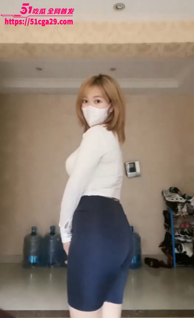 抖音24万粉巨乳网红相关图片