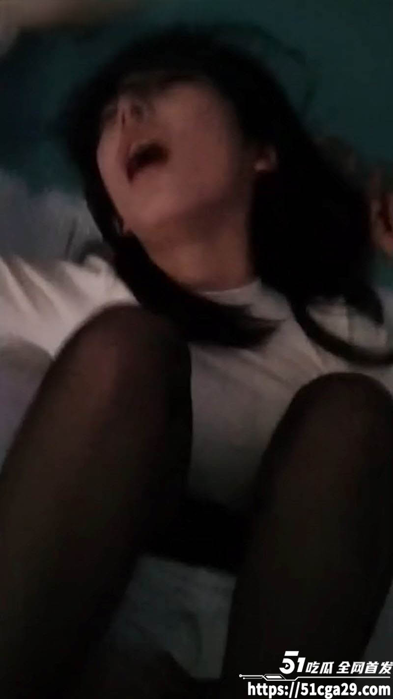 顶级颜值女大LvJi相关图片