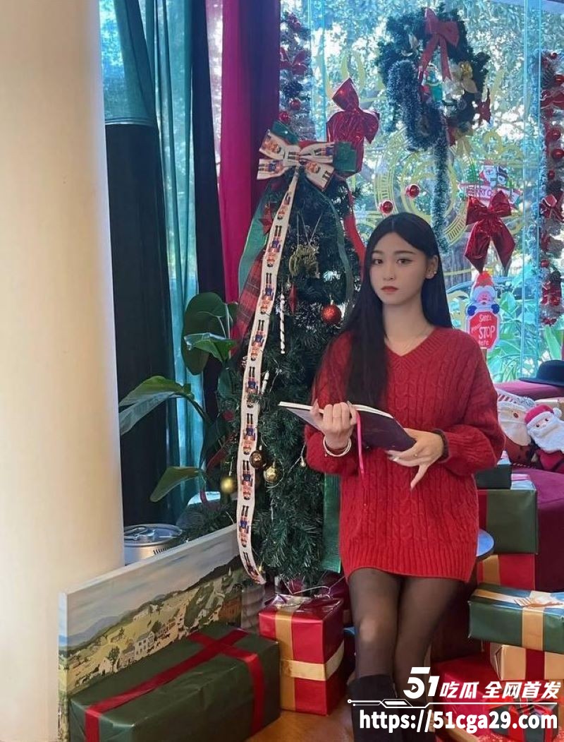 北海职业学院大四骚鸡 何丽芳 性爱视频流出 吵架后约炮友玩内射 复合再让男友无套狂欢！