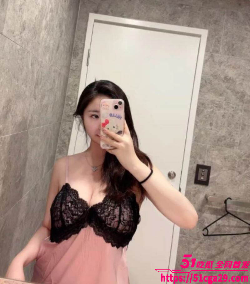 澳大利亚悉尼网红 Nancy 与金主聊骚视频曝光 饱满巨乳白里透红 抓奶揉胸让人血脉喷张！