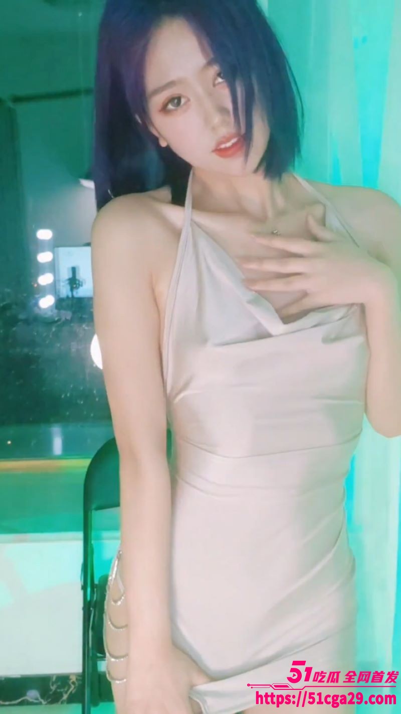 网易CC短发女神 胡相关图片