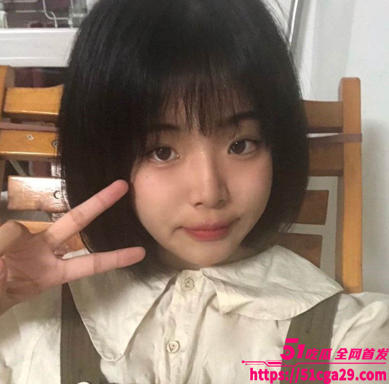 山西运城00后学生妹 陈茹茹 性爱视频流出 手捧大屌一顿猛吸 被勒脖后入狂操 淫叫连连！