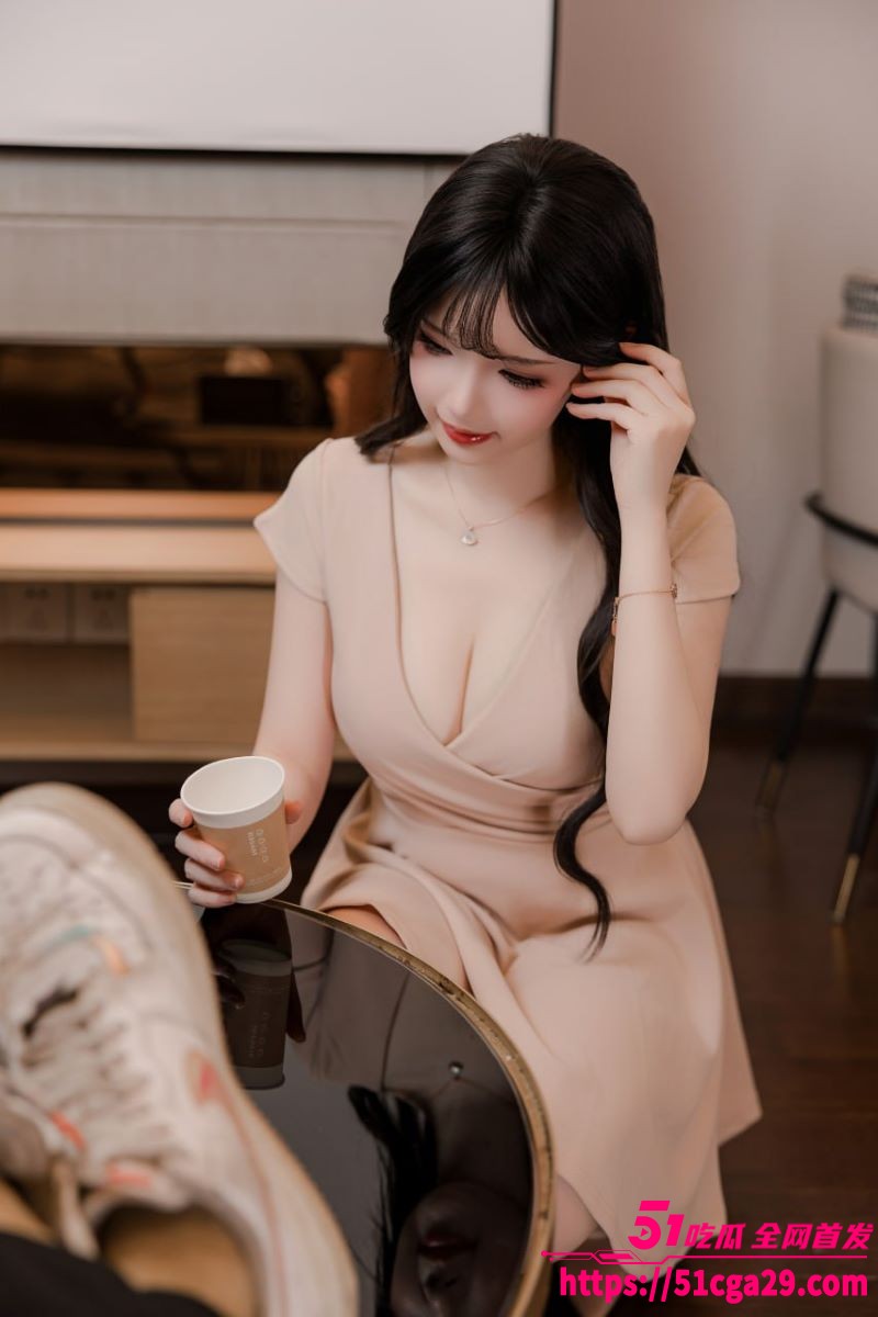 极品网黄 雪晴Astra 写真诱惑视频流出 饱满双峰呼之欲出 玉足美穴挑逗镜头 淫荡至极！