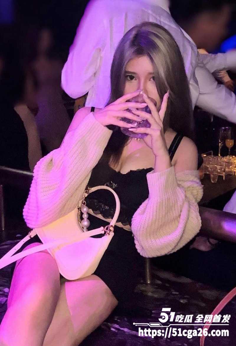 推特网调大神独家分享 征服混血巨乳尤物 私拍露脸自慰取悦主人 淫荡表情反差爆棚！