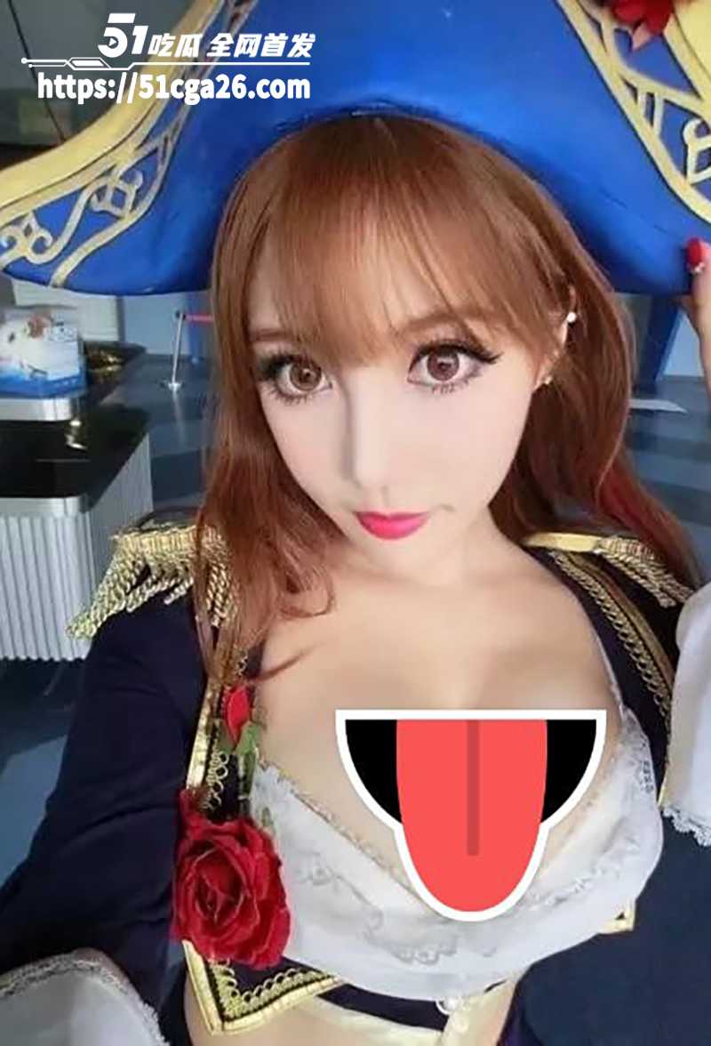 LOL解说主持王蕙心裙底偷拍视频流出 3 拷贝