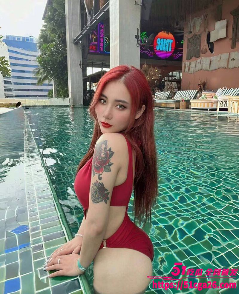 台湾高雄市巨乳纹身妹相关图片