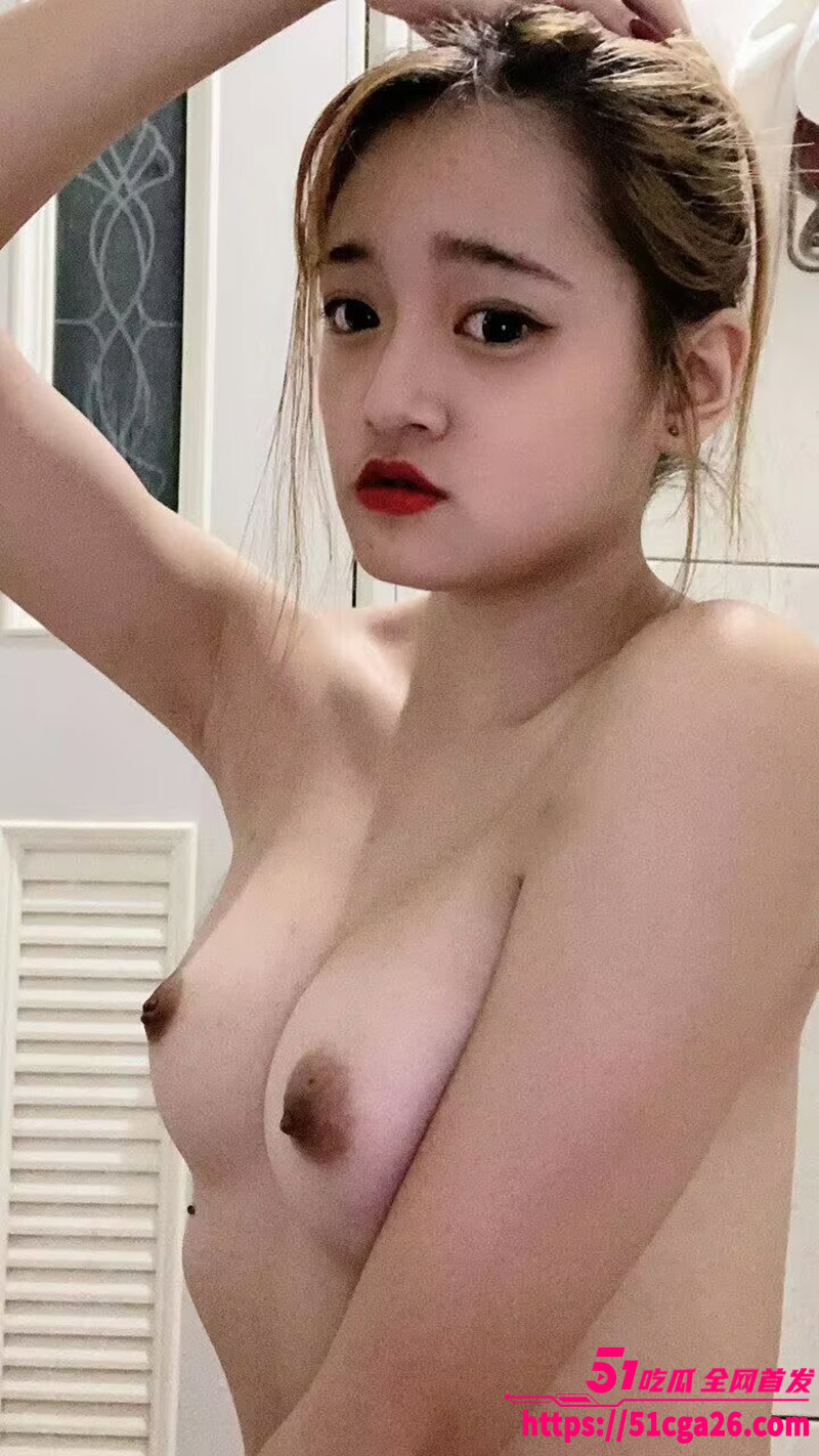 19岁小太妹 卢欣怡相关图片