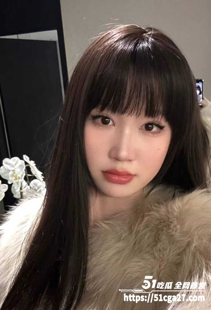 高颜值福利姬 银牌灌相关图片