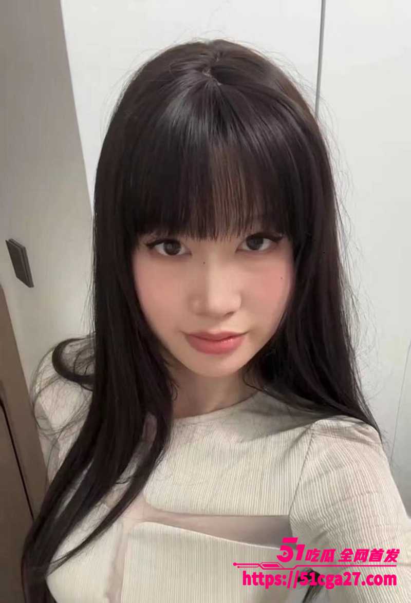 高颜值福利姬 银牌灌相关图片