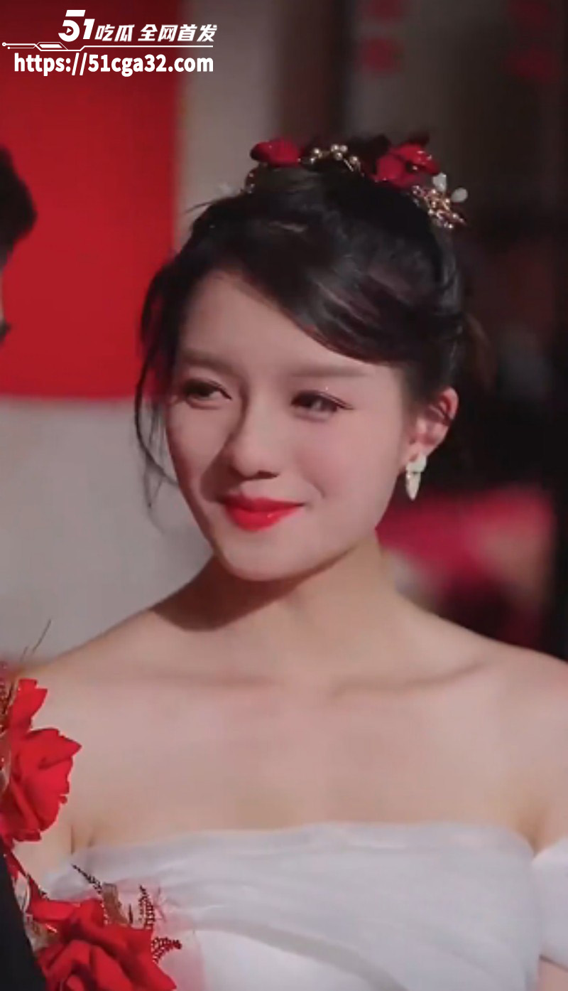 擦边短剧《阳光彩虹马小驴》农村孤儿结婚遭老婆后妈刁难 退婚后竟又被性感小姨子色诱！
