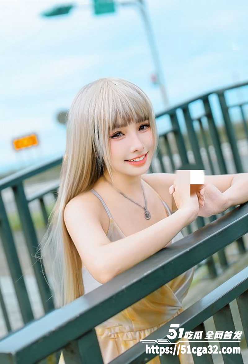 慕慕Momo毛毛喵COS与摄影师性爱视频流出8拷贝