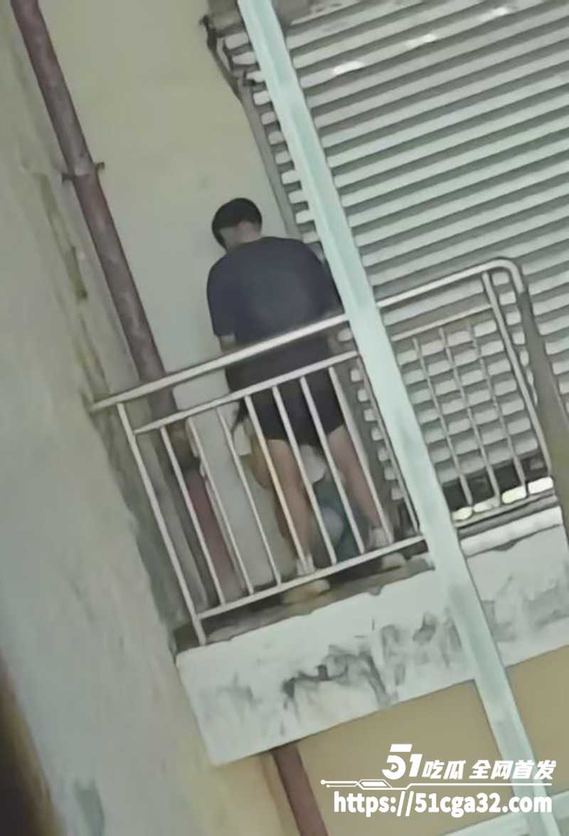 仁寿县第二高级职业中学大学生教学楼野战偷拍视频曝光4
