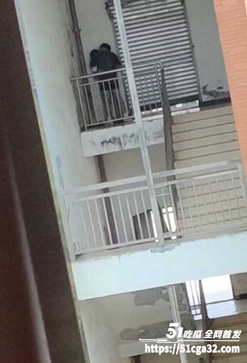仁寿县第二高级职业中学大学生教学楼野战偷拍视频曝光6