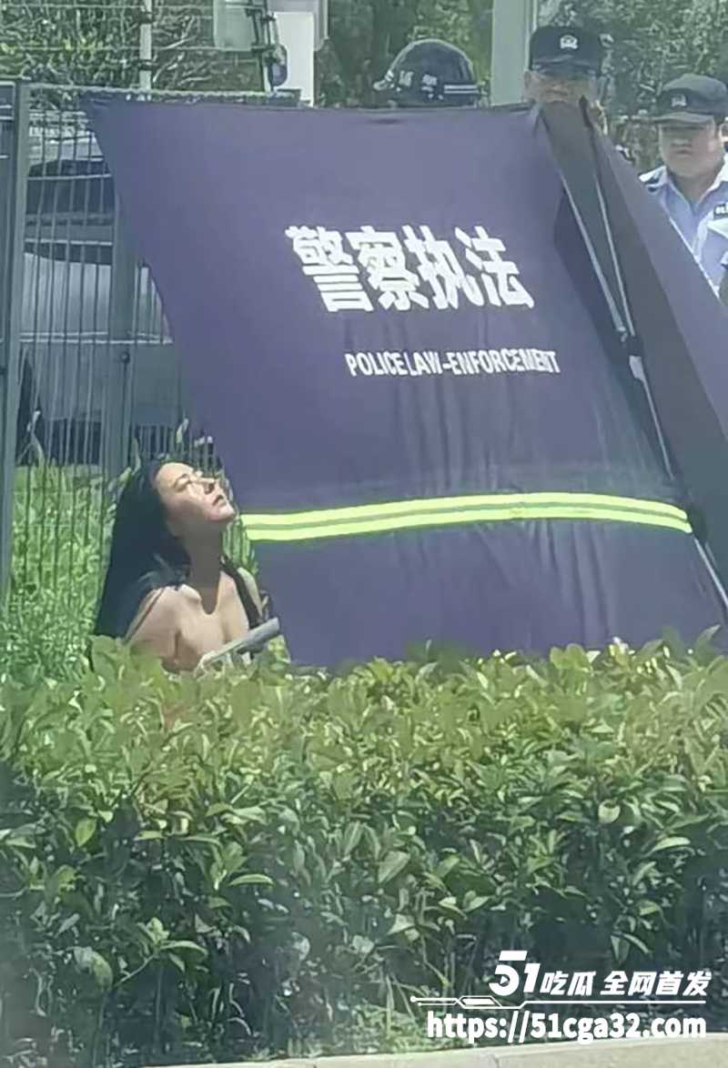 金鸡湖大道裸女露出视频曝光 2 拷贝