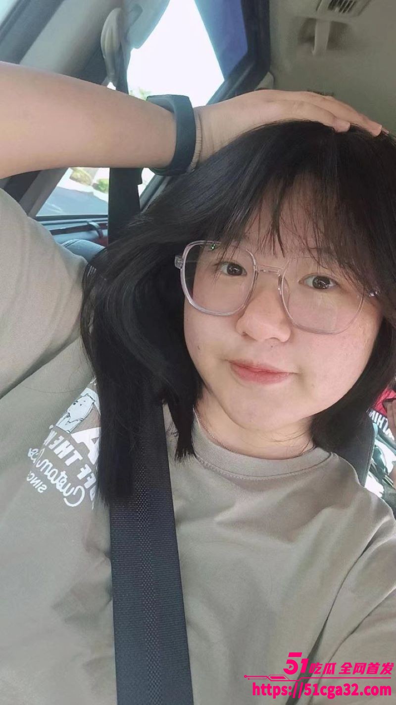 杭州大奶小母狗 张晓云 定制视频曝光 性感女仆猫耳漏奶 饱满美乳被不停揉捏超劲爆！