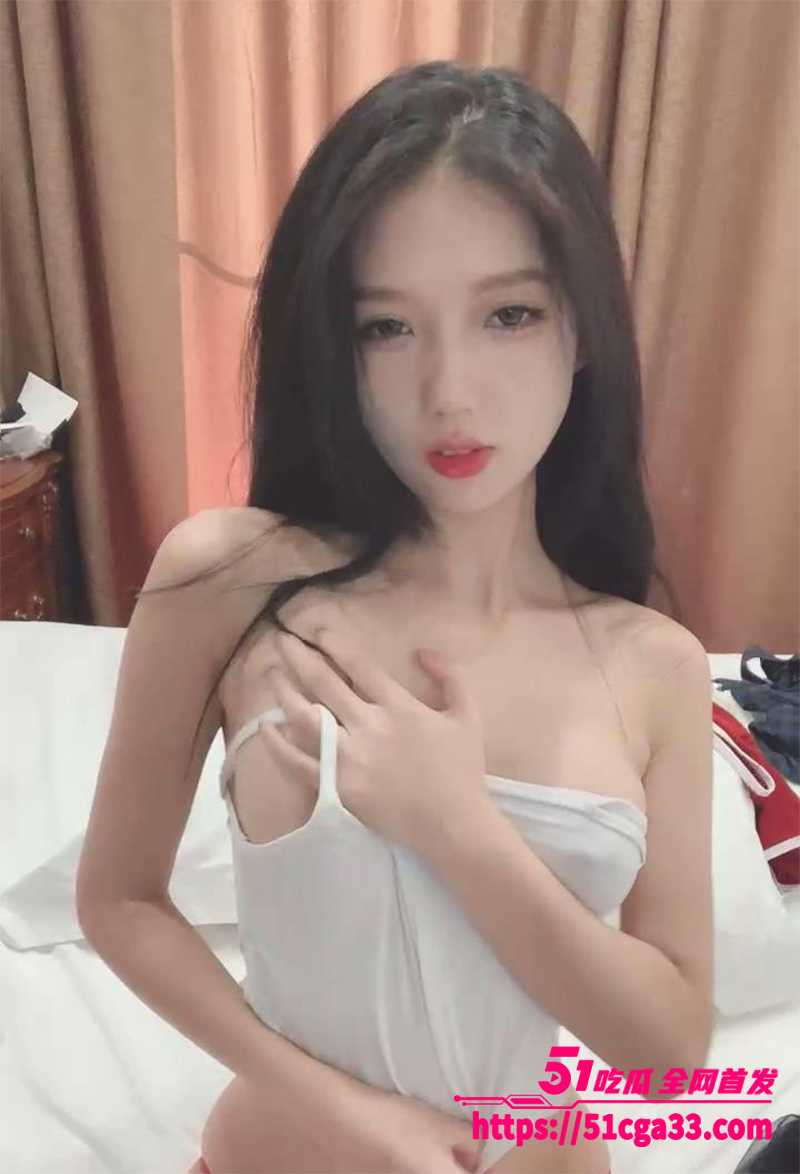 模特主播灵灵私人订制自慰视频流出 3 拷贝