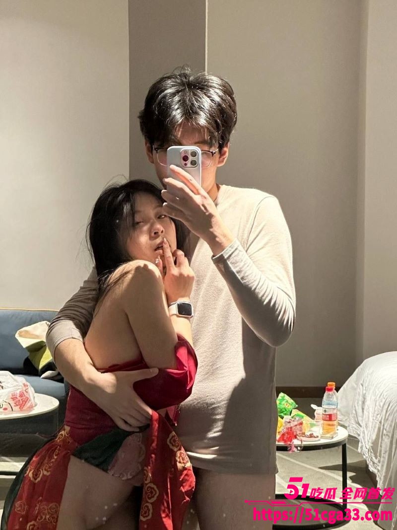 福建女大学生完美露脸啪啪视频 4